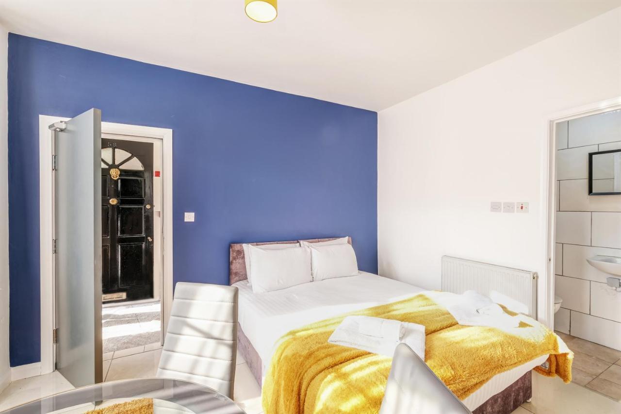Harrow on the Hill Fernbank Rooms Sudbury Hill, Harrow, Self-Contained Studios With En-Suite المظهر الخارجي الصورة