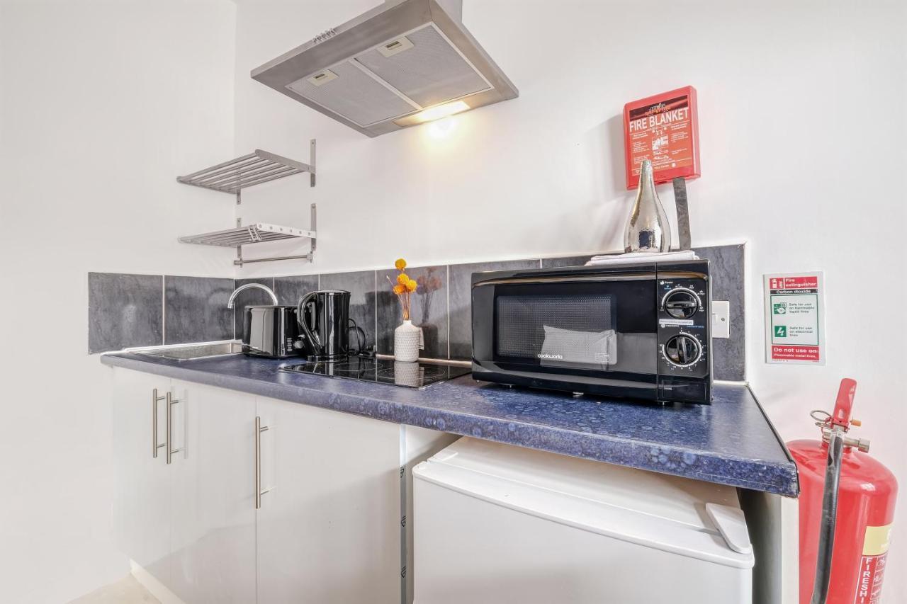 Harrow on the Hill Fernbank Rooms Sudbury Hill, Harrow, Self-Contained Studios With En-Suite المظهر الخارجي الصورة