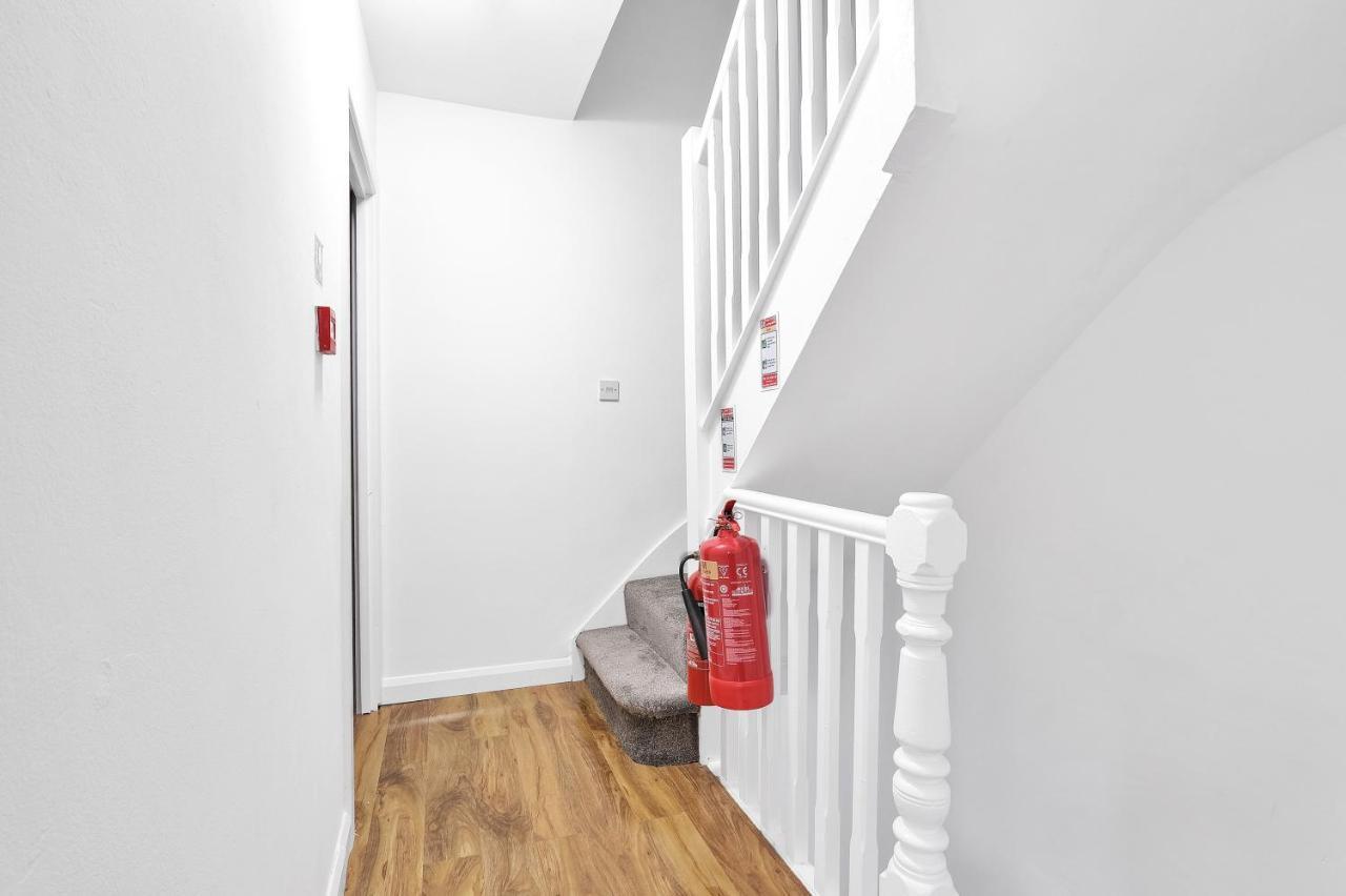 Harrow on the Hill Fernbank Rooms Sudbury Hill, Harrow, Self-Contained Studios With En-Suite المظهر الخارجي الصورة
