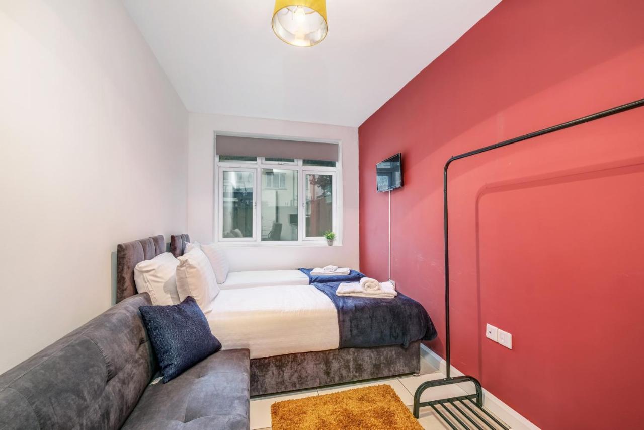Harrow on the Hill Fernbank Rooms Sudbury Hill, Harrow, Self-Contained Studios With En-Suite المظهر الخارجي الصورة