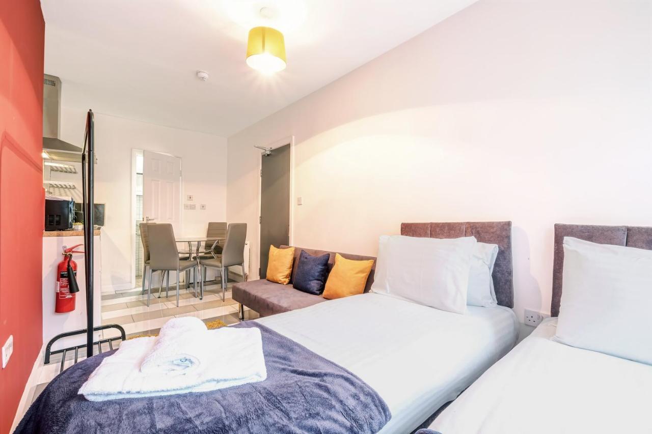 Harrow on the Hill Fernbank Rooms Sudbury Hill, Harrow, Self-Contained Studios With En-Suite المظهر الخارجي الصورة