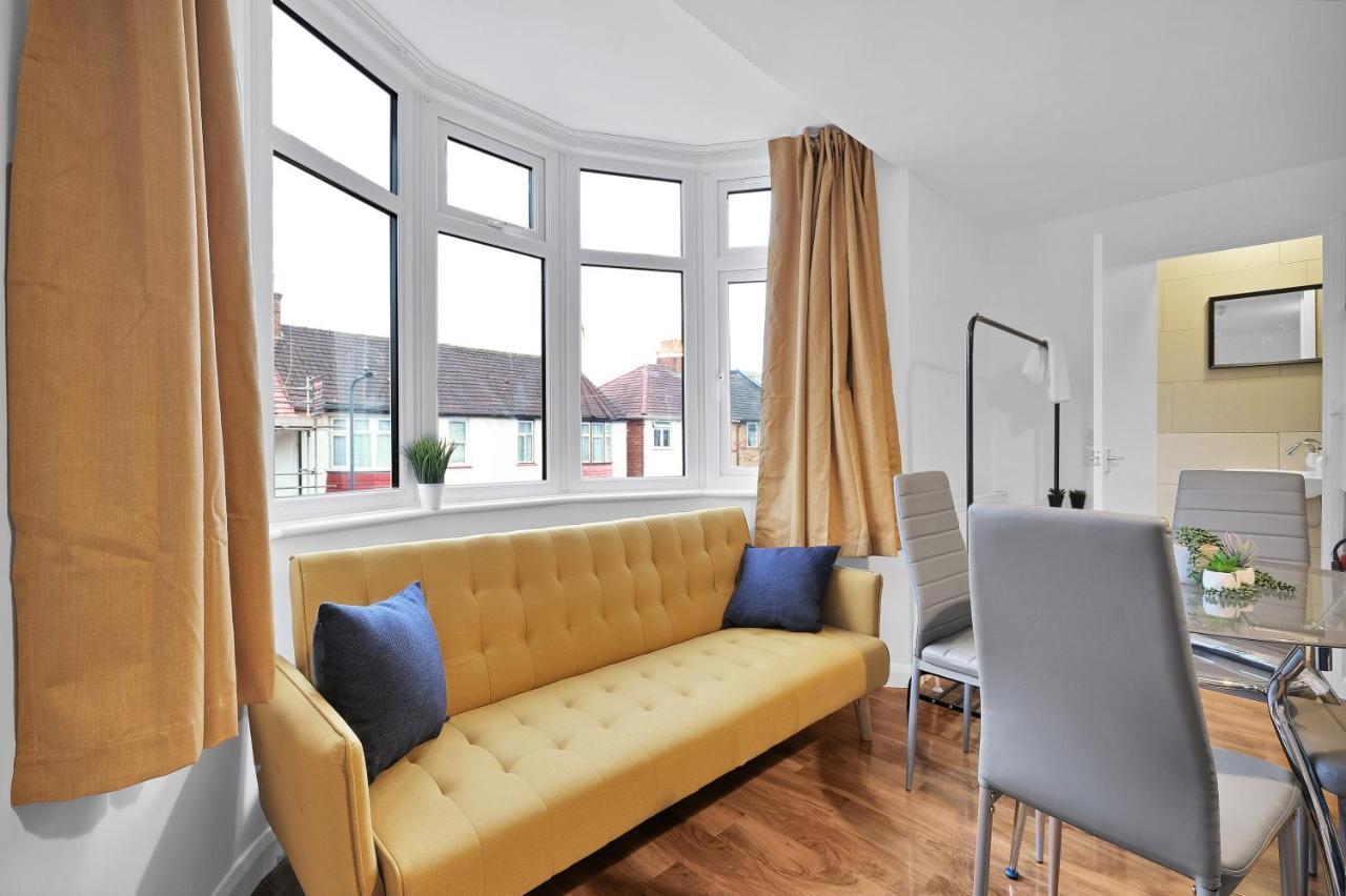 Harrow on the Hill Fernbank Rooms Sudbury Hill, Harrow, Self-Contained Studios With En-Suite المظهر الخارجي الصورة