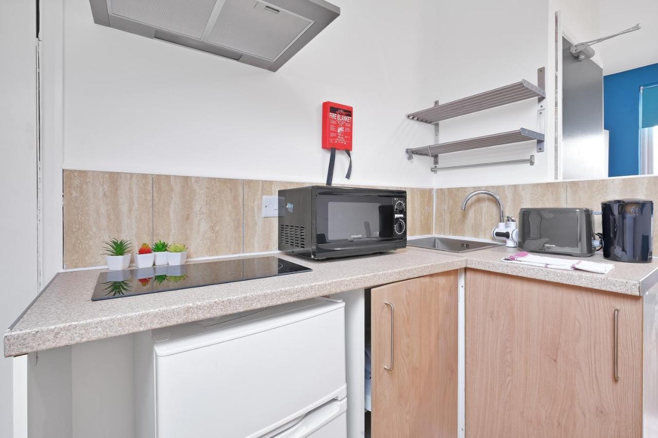 Harrow on the Hill Fernbank Rooms Sudbury Hill, Harrow, Self-Contained Studios With En-Suite المظهر الخارجي الصورة