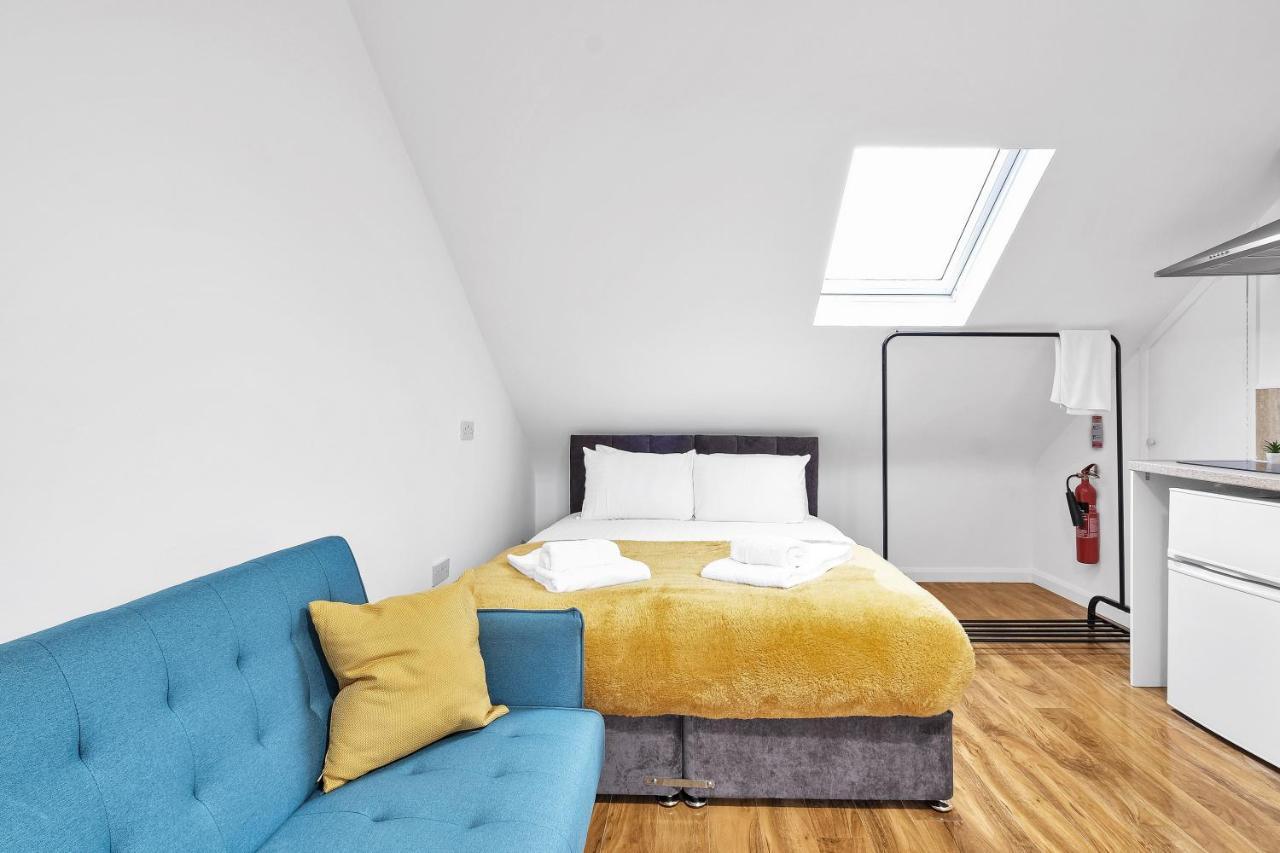 Harrow on the Hill Fernbank Rooms Sudbury Hill, Harrow, Self-Contained Studios With En-Suite المظهر الخارجي الصورة
