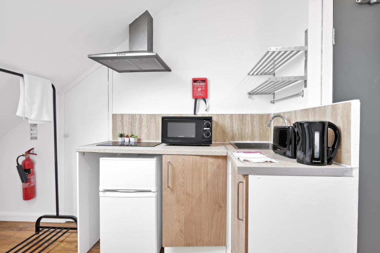 Harrow on the Hill Fernbank Rooms Sudbury Hill, Harrow, Self-Contained Studios With En-Suite المظهر الخارجي الصورة